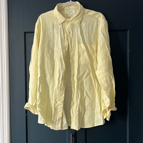 Uniqlo yellow linen button down short, size Large - Picture 2 of 3